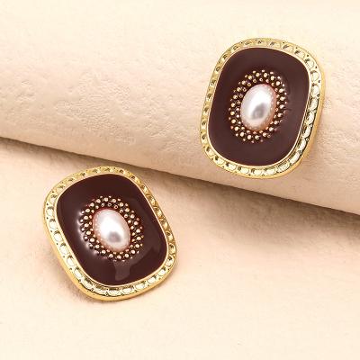 China FASHIONABLE Luxury Statement Wholesale Chunky Grand Vintage Hypoallergenic Stud 18k Gold Plated Zircon Fashion Earrings Women for sale