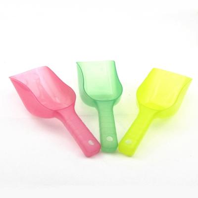 China Sustainable Pet Feeding Shovel Cat Food Scoop Large Capacity Thickening Cat Dog Spoon Plastic Shovel Pet Feeder for sale