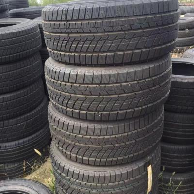 China La mitad de la parte radial de acero 245/45R18 pone un neumático de los neumáticos del camino 235m m en venta