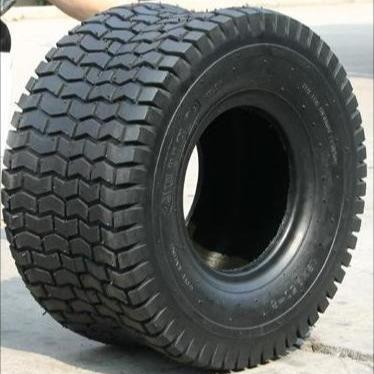 China El bloque ISO9001 sin tubo todo el terreno pone un neumático el neumático 18x9.5-8 del fango de ATV en venta