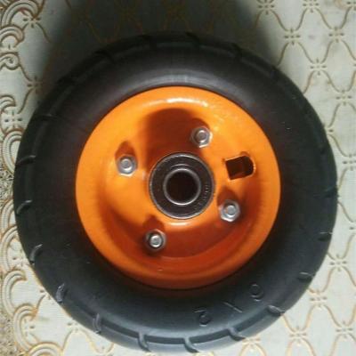 China Het Monster Staal Gelast Pu Toy Rubber Wheel 6x2 van Luckylionhardrock Te koop