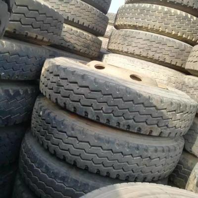 中国 使用された自動車タイヤ825R16 ISO CCC第2手トラックは14から24インチにタイヤをつける 販売のため