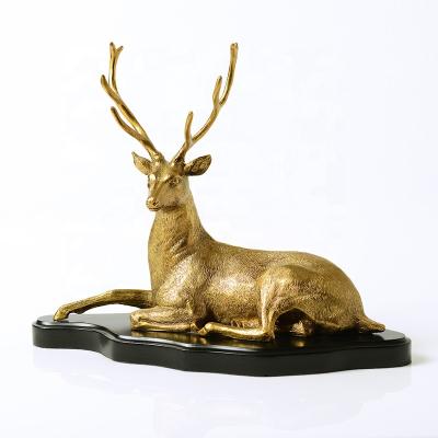 China Art Decor European pure copper elk ornaments American lying deer for living room TV cabinet opens study deer ornaments for sale