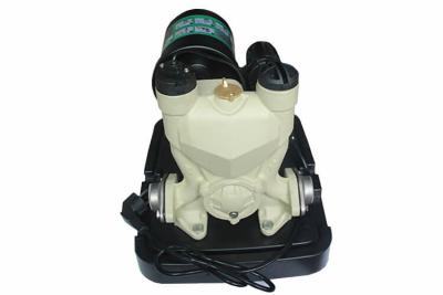 Chine Réservoir automatique propre de la pompe à eau de baignoire de salle de bains 0.75KW 2L avec la base en plastique à vendre