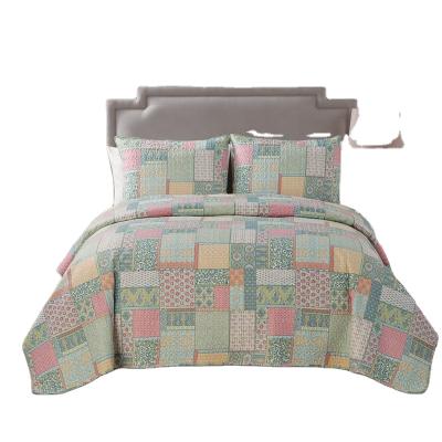 China Breathable American Print Style Ultrasonic Printing Plain Washed With Quilted Sheets With Three Pieces Of Pure Cotton Bedding for sale