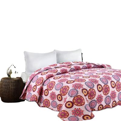 China Polyester Traditional Printed Quilt Flower Pattern Bed Set Home Textile Microfiber Quilt for sale