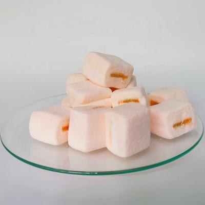 China Low price 1KG natural single flavor sweet halal marshmallow candy orange sandwich marshmallow with bag for sale