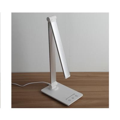 China Simple Fast Delivery Metal Design Wireless Charging Table Lamp USB Charging Desk Lamp for sale