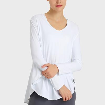 China Breathable DS217 120gsm drape oversize long sleeve active tee Essentials Women's Plus Size Studio Relaxed-Fit Lightweight v-neck T-Shirt for sale