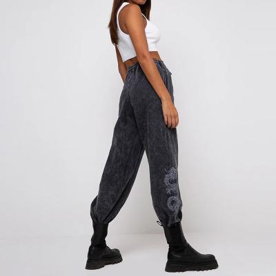 China Breathable Acid Stone Wash With Dragon Embro Loose Fit Featuring High Waist Of Bottoms Slapped Acid Wash Gray Print for sale