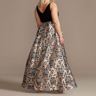 China Custom Made Breathable V-Neck Plus Size Dress With Floral Jacquard Skirt for sale