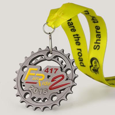 China Cheap Custom Sports Zinc Alloy Marathon Metal Europe Running Logo Medal for sale