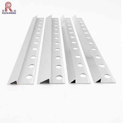 China Good Price Standard Design Modern Ceiling Tiles Flexible Triangle Shape Aluminum Stainless Tile Trim for sale