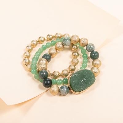 China New Design Wholesale Price Green Natural Stone Ball Gold Elastic Bracelet for sale