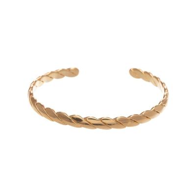 China New Metal Design Fashion New Arrival Flat Twisted Chain Cuff Bracelet For Women Gold Plated for sale