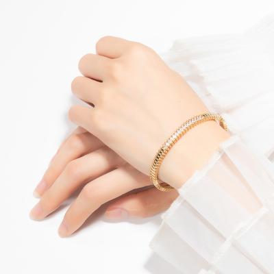 China Wholesale Fashion New Design Fine Jewelry New Arrival Real Gold Plating Brass Cuff Bracelet With CZ Crystals For Women Gold Plated Pulsera for sale