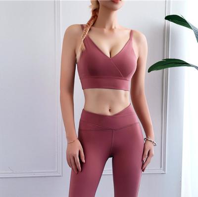 China Breathable Plants Fast Delivery Plus Size V Women Yoga Tank Tops Padded Sports Bra Set Strappy Sports Bra for sale