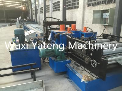 Chine Machine en acier galvanisée complètement automatique de fabrication de chemin de câbles avec le poinçon hydraulique à vendre