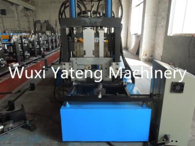 Chine Petit pain de Purlin de la CZ de cadre en acier de rendement élevé formant la machine avec le poinçon et la coupure hydrauliques automatiques à vendre