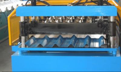 China Galvanized Roofing Corrugated Sheet Roll Forming Machine With Manual Pre - Cutter for sale