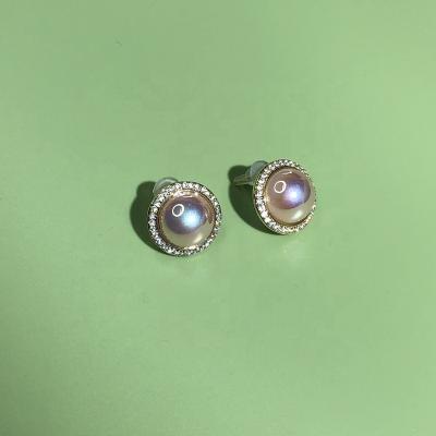 China FASHIONABLE Wholesale Pearl 14K Gold Round White Stud Earrings Pending With Cubic Zirconia Stones Shape Jewelry Girls for sale