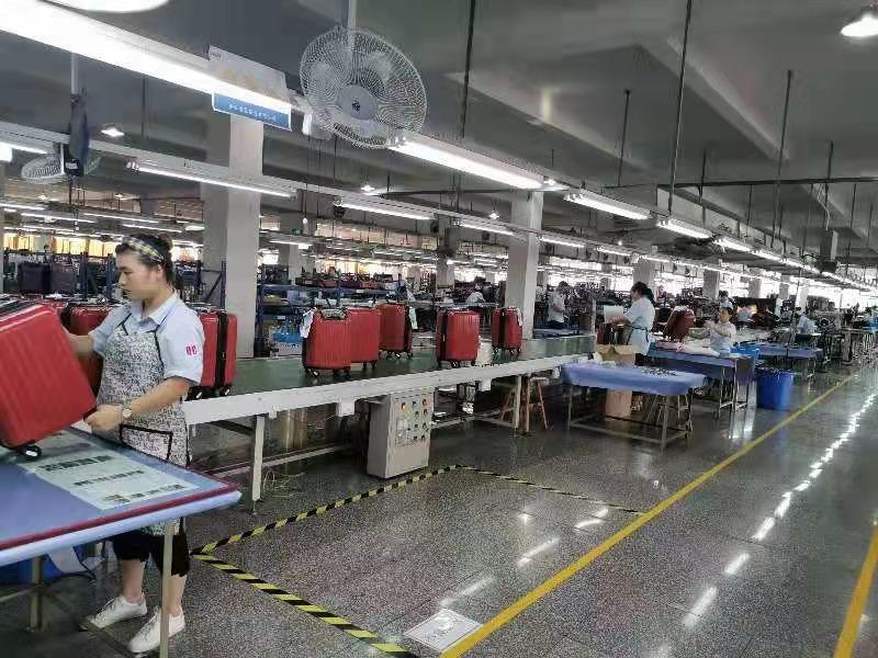 Verified China supplier - Chengdu Craftsman Move Excellent  Bags&luggages Co.limited