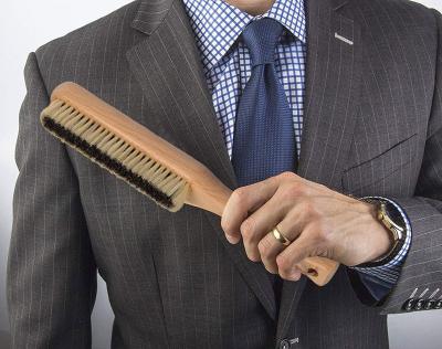 China Sustainable Natural Hog Bristle Clothes Brush with Oiled Pearwood Handle for sale