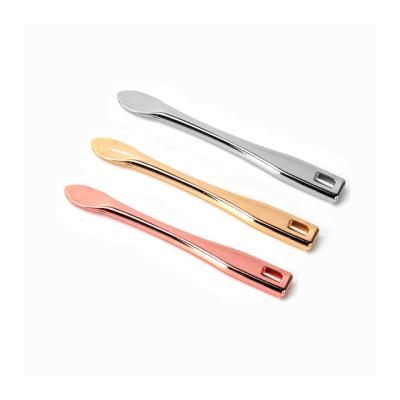 China Luxury Texture Metal Spatula Beauty Stick China Manufacturer Cream Massage Scoop Cosmetic Face Skin Care Cream Spoon for sale