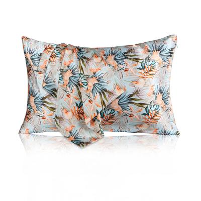 China Anti-Static Multiple Patterns Bright Color Stability 16mm Pillow Cases Standard Size Digital Printed Silk Pillowcases With Hidden Zipper for sale