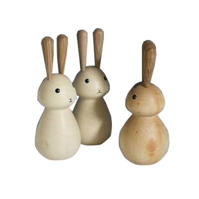 China Living Room Natural Wood Craft Rabbit Easter Europe Beech Bunny Craft Wooden Table Top Ornament for sale