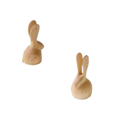 China 100% Handmade Natural Wooden Craft Living Room Decoration Easter Beech Bunny Craft Table Top Wooden Ornaments for sale