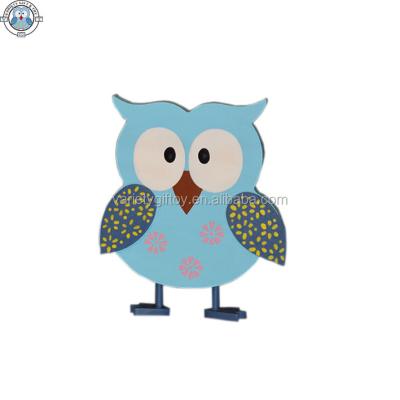 China Europe WOODEN OWL HOLDING FIGURINE/ORNAMENT FOR HOME DECORATION for sale