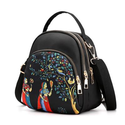 China Universal Custom Multi Pockets Nylon Messenger Bag Women Cross - Body Purse Cell Phone Shoulder Bag for sale