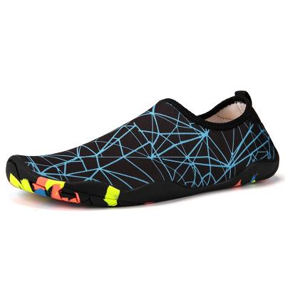 China Fashion\Comfortable Hot\Durable\Breathable\Lighted Amazon Sale Summer Water Shoes Men Swim Shoes Aqua Beach Shoes for sale