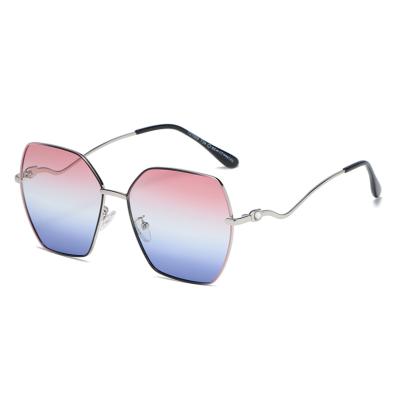 China Fashion sunglasses shape sunglasses stainless diamond river personality colorful design for women sunglasses 2021 for sale