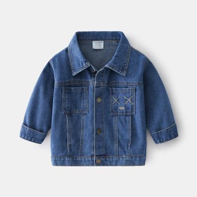 China Korean version of Autumn Little Boys Clothing Denim coat cartoon bear design breathable double pocket jacket for sale