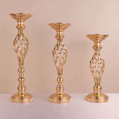 China Party Decoration Luxury Rose Gold Plated Wedding Decoration Candlestick Flower Stand for sale