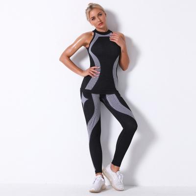 China Moisture Wicking Breathable Sexy Striped Yoga Bra Set Fashion Sports Leisure Yoga Pants Activewear Set for sale