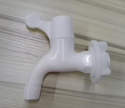 China Metered Faucets PP Health Plastic Faucet With Fix Nut For Drink Water Bucket for sale