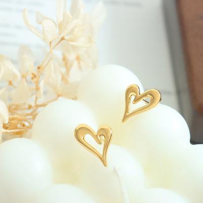 China Vintage New Arrival 18k Gold Plated Heart Shape Stainless Steel Heart Shape Earring Geometric Irregular Women for sale