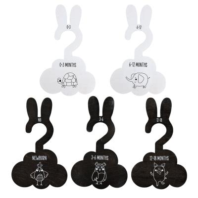 China Europe 5 Pieces Rabbit Wooden Slice Divider Size Cabinet Baby Ornaments For Baby Home Kids Nursery Newborn Infant Clothes for sale