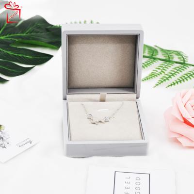 China Custom Luxury Branded Packaging Jewelry Boxes Logo Magnet Paper Gift Fashion Jewelery Necklace Gift Box for sale