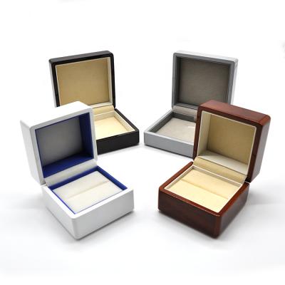 China 2020 Hot Sale Jewelery Packaging Ring Box Gift Packaging Case Necklace Earring Bracelet Paper Jewelry Box For Wedding for sale