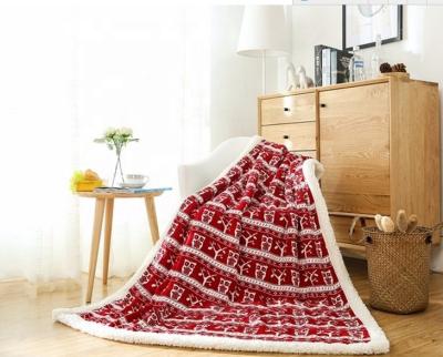 China Christmas Pattern Disposable High Quality 100% Polyester Fleece Lightweight Fleece Throw Blanket for sale