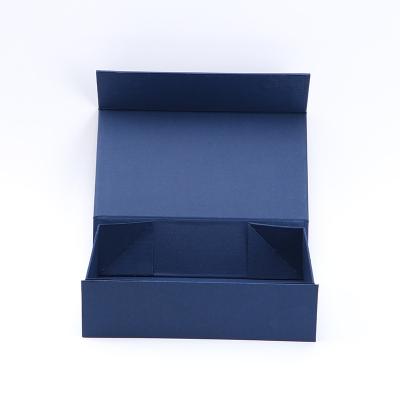 China Recycled Materials Customized Folding Magnetic Closure Printing Logo Packaging Boxes for sale