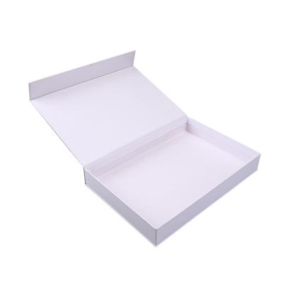 China Recycled Materials Like Laser Printing Paper Custom Design Hologram Gift Magnetic Clothing Packaging Box for sale