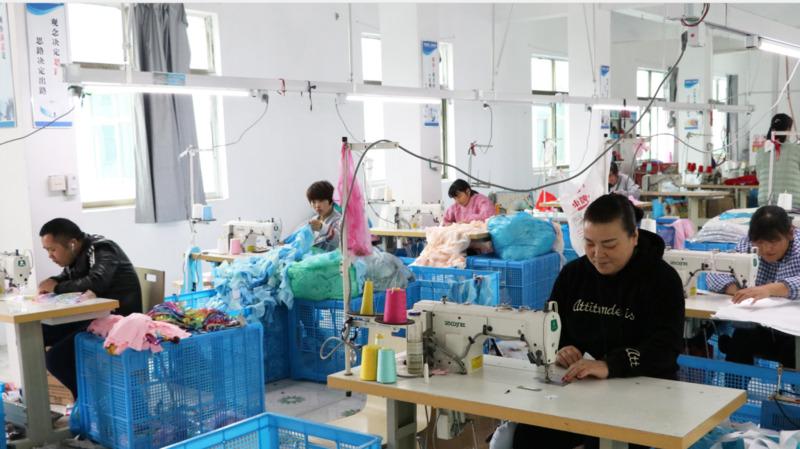 Verified China supplier - Yiwu Lanxia Garment Co., Ltd.