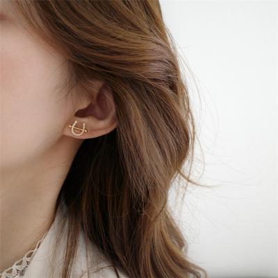 China 2022 Fashionable Vintage Jewelry Designer Zircon Girls U Stud Earrings for sale