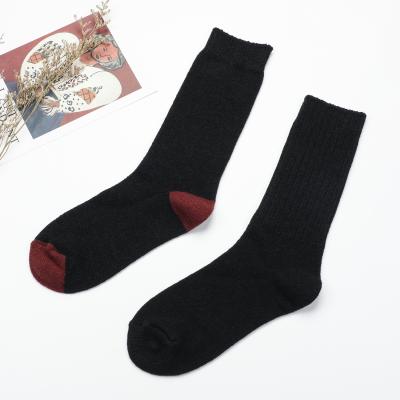 China High Quality Breathable Winter Men's Yiheng Breathable Socks Support Logo Customize Wave Sock Man Black Crew for sale