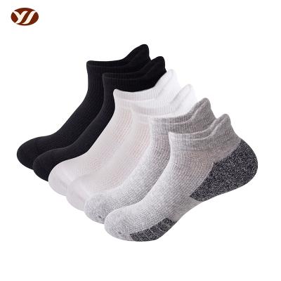 China Yiheng Sports Socks Custom Fashion Unisex Athletic Manufacturer Knocks On Men's Running Socks for sale